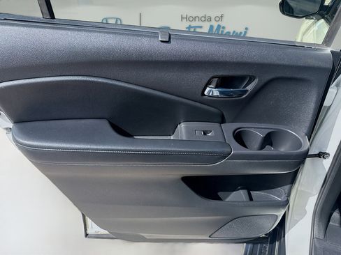 Certified 2018 Honda Pilot Touring image 27