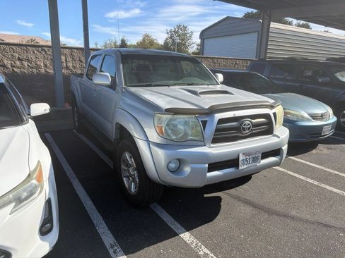 Used 2008 Toyota Tacoma PreRunner w/ TRD Sport Pkg #1 RWD image 2
