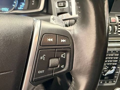 Used 2015 Volvo XC60 T6 Platinum FWD image 32