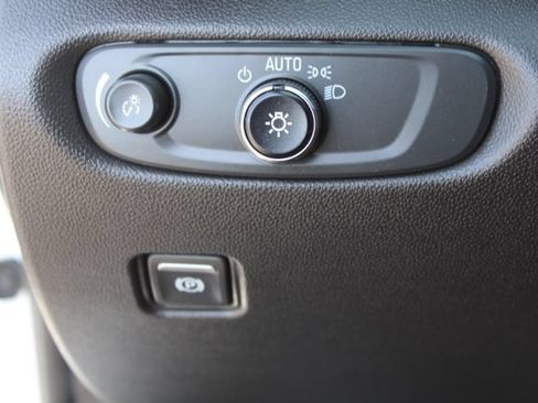 Used 2022 Chevrolet Blazer LT FWD image 20