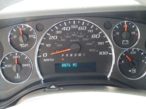 Used 2024 GMC Savana 2500 w/ Driver Convenience Package image 32