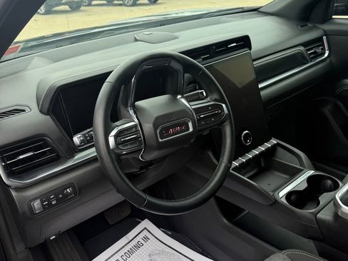 Used 2025 GMC Terrain Elevation w/ Black Edition AWD/4WD image 33