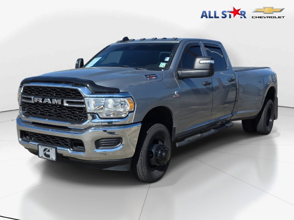 Used 2024 RAM 3500 Tradesman w/ Chrome Appearance Group AWD/4WD image 8