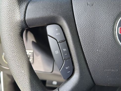 Used 2025 GMC Savana 2500 w/ Driver Convenience Package RWD image 18