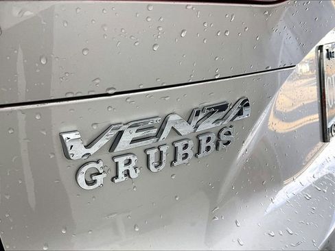 Used 2022 Toyota Venza XLE image 42