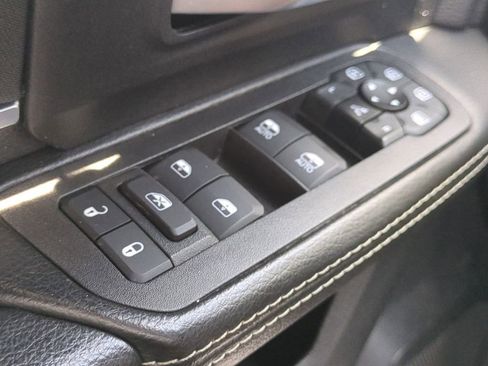Used 2025 RAM 2500 Big Horn AWD/4WD image 25