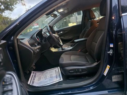Used 2017 Chevrolet Malibu LT w/ Sport Package FWD image 26