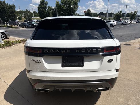 Used 2020 Land Rover Range Rover Velar R-Dynamic S AWD/4WD image 9