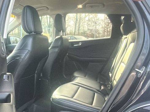 Used 2021 Ford Escape Titanium image 35