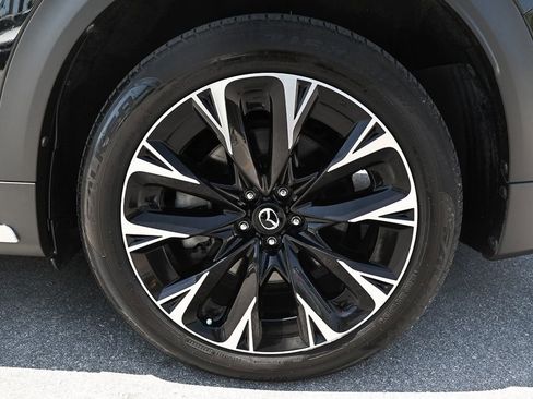 Used 2024 MAZDA CX-90 Plug-In Hybrid w/ Premium Pkg image 8