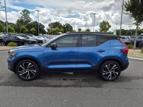 Used 2021 Volvo XC40 T5 R-Design w/ Climate Package AWD/4WD image 6