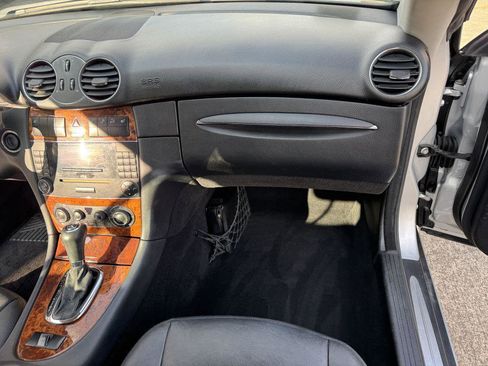 Used 2006 Mercedes-Benz CLK 350 Cabriolet image 17
