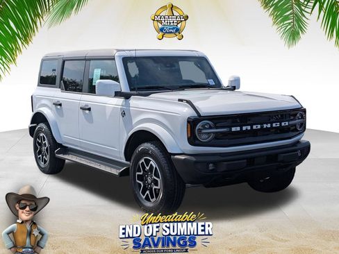 New 2026 Ford Bronco Outer Banks AWD/4WD image 1