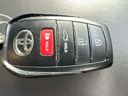 Used 2025 Toyota Corolla SE FWD image 28
