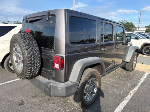 Used 2017 Jeep Wrangler Unlimited Rubicon w/ Connectivity Group AWD/4WD image 47