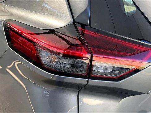 Certified 2023 Nissan Rogue SV image 28