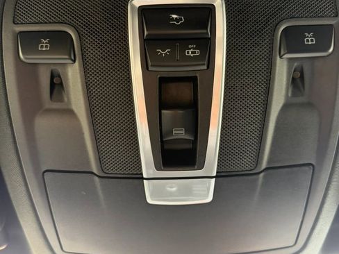 Used 2019 Mercedes-Benz GLE 400 4MATIC image 31