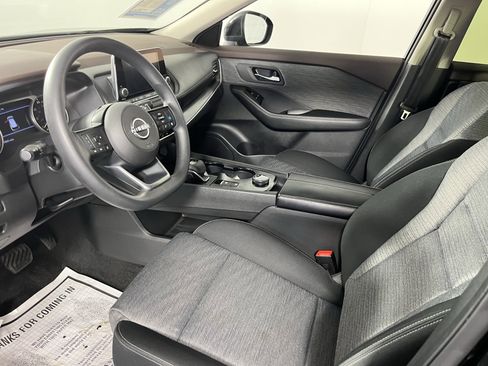 Used 2023 Nissan Rogue SV AWD/4WD image 9