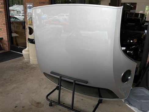Used 2005 Ford Thunderbird RWD image 13