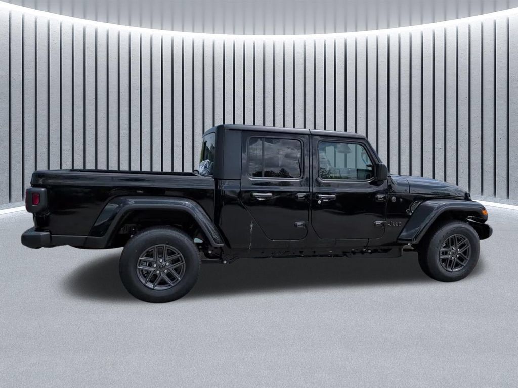 New 2026 Jeep Gladiator Sport AWD/4WD image 7