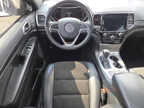 Used 2019 Jeep Grand Cherokee Altitude image 31