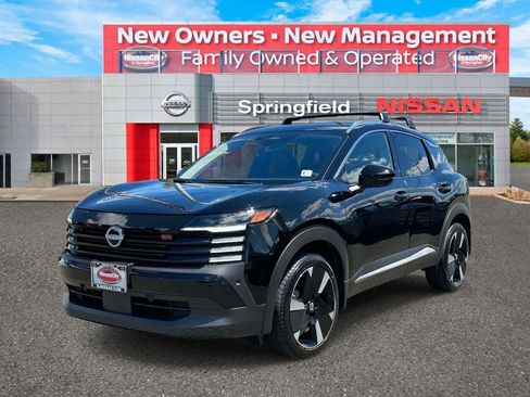 Used 2025 Nissan Kicks SR w/ Interior Electronics Package AWD/4WD image 2
