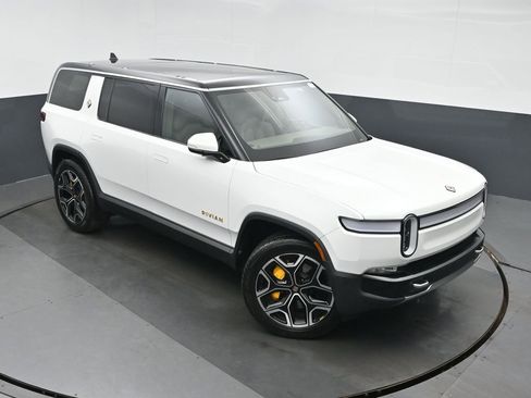 Used 2024 Rivian R1S Adventure AWD/4WD image 33