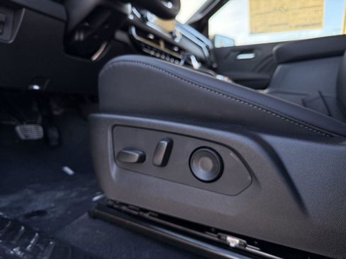 New 2026 GMC Canyon Elevation w/ Convenience Package image 15