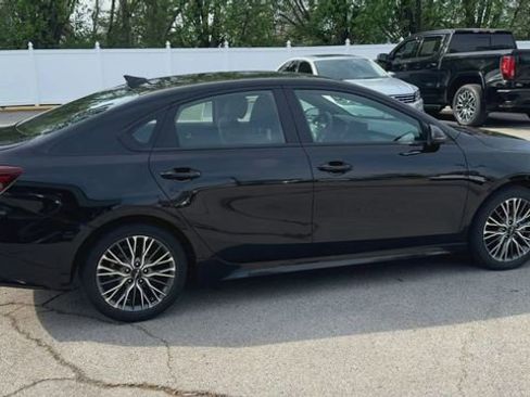 Used 2023 Kia Forte GT-Line FWD image 9