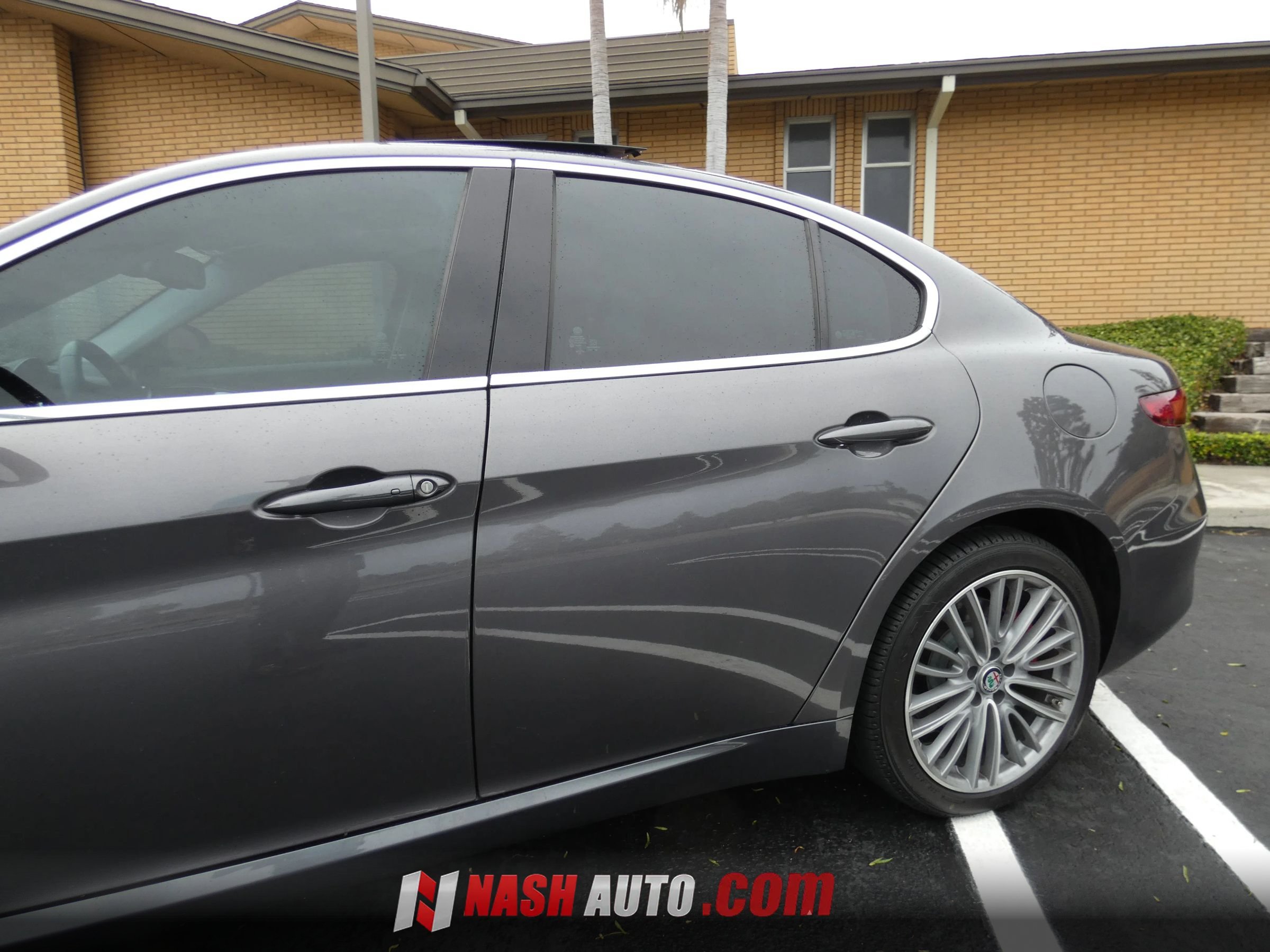 Used 2018 Alfa Romeo Giulia Ti w/ Quick Order Package 22X Lusso AWD/4WD image 13