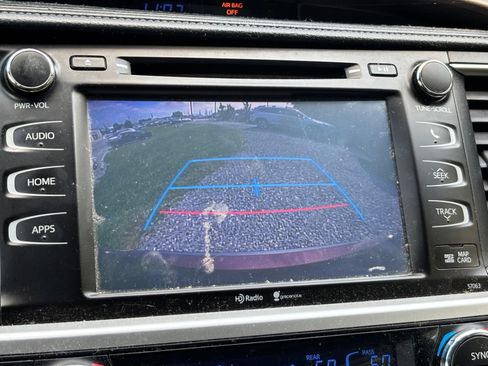 Used 2015 Toyota Highlander XLE AWD/4WD image 9
