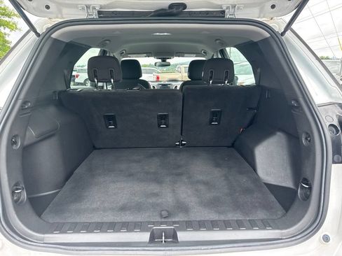 Used 2019 Chevrolet Equinox LS FWD image 28
