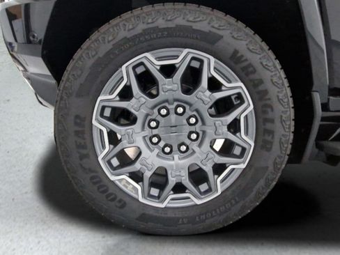 New 2025 GMC Hummer EV 3X image 29