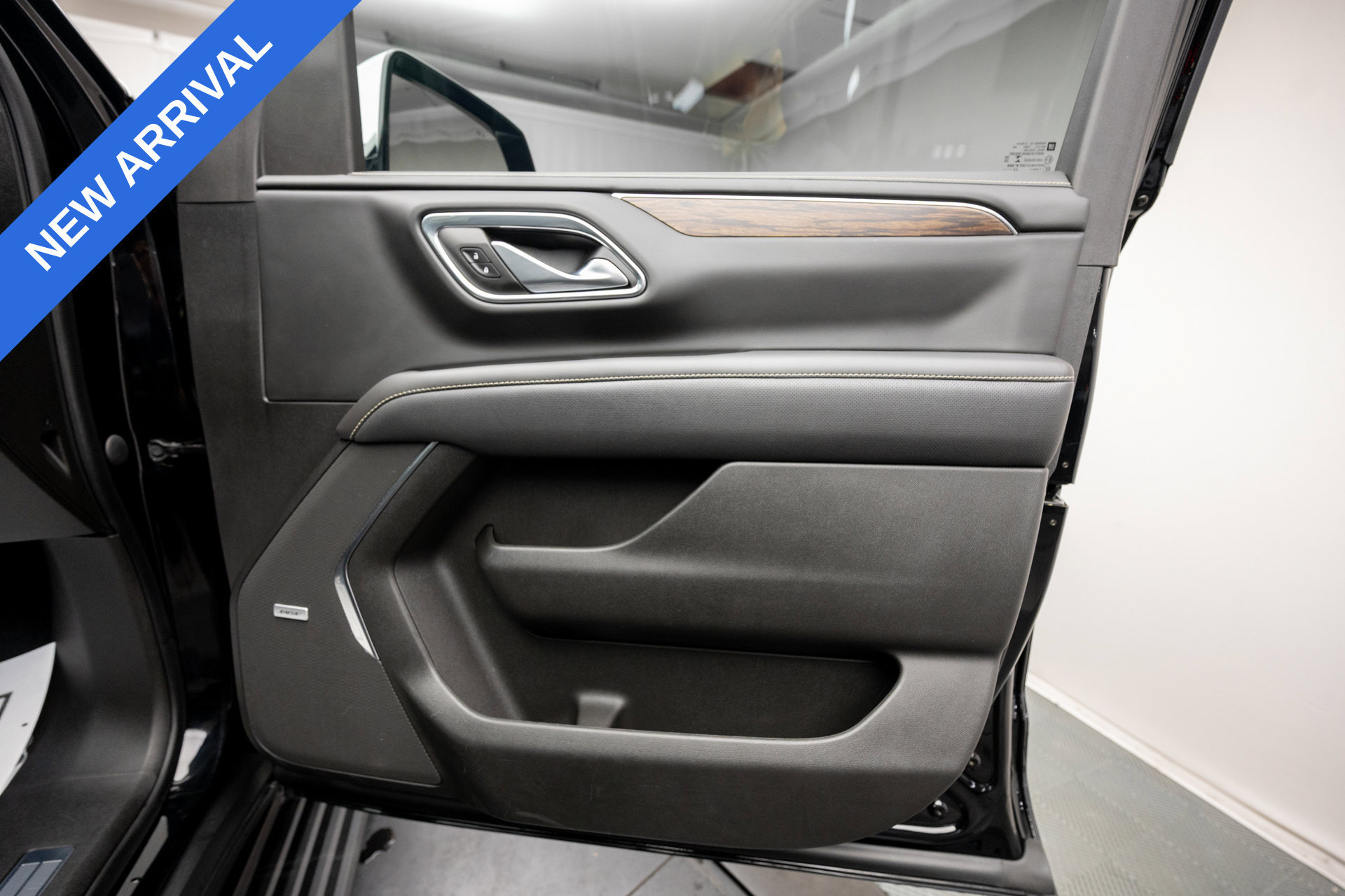 Used 2023 Chevrolet Tahoe Premier AWD/4WD image 26