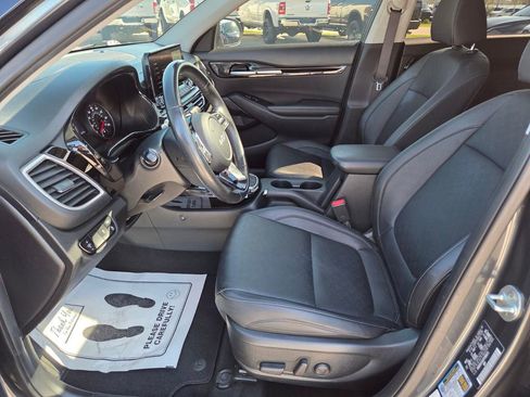Used 2023 Kia Seltos EX image 23
