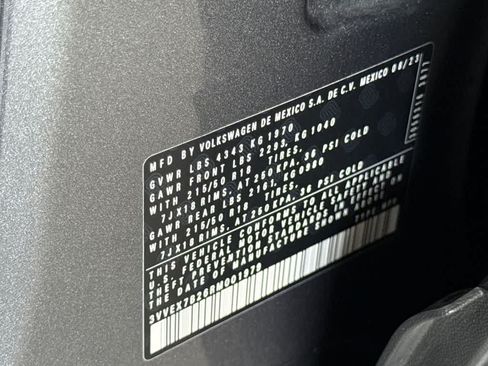 Certified 2024 Volkswagen Taos SE FWD image 29