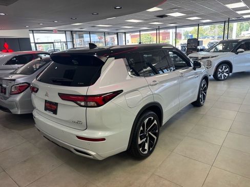 New 2025 Mitsubishi Outlander SEL image 4
