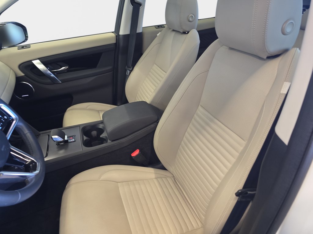 Certified 2025 Land Rover Discovery Sport S AWD/4WD image 18