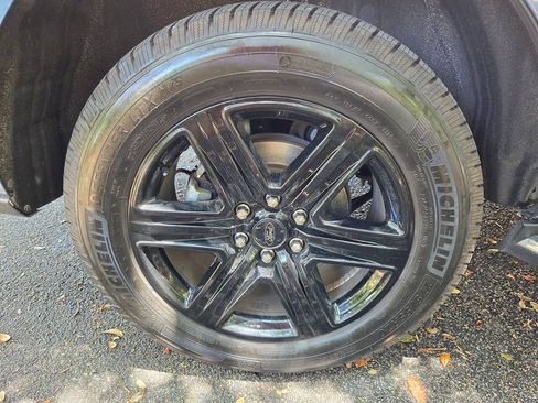 Used 2020 Ford Expedition XLT w/ Equipment Group 202A RWD image 17