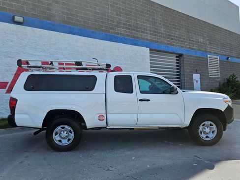Used 2023 Toyota Tacoma SR RWD image 8