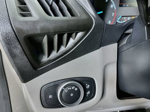 Used 2022 Ford Transit Connect XLT FWD image 12