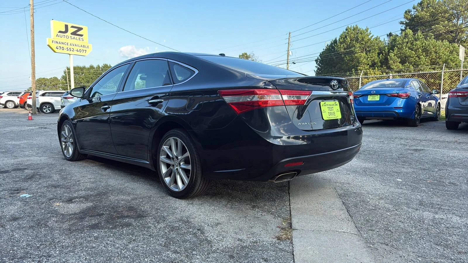Used 2014 Toyota Avalon XLE Touring FWD image 5