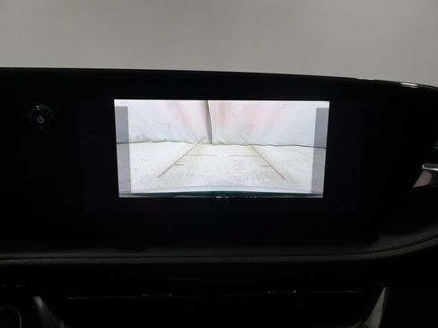 Used 2024 Buick Envista Sport Touring w/ Experience Buick Package FWD image 26