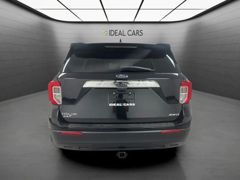 Used 2022 Ford Explorer XLT AWD/4WD image 4