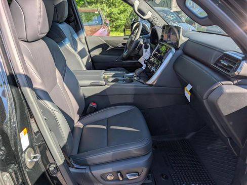 New 2026 Lexus LX 700h Luxury AWD/4WD image 7