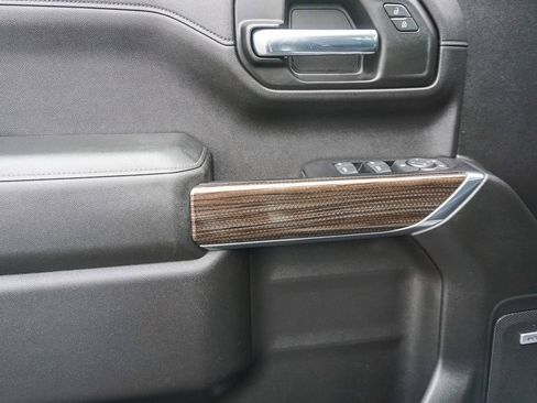 Used 2020 Chevrolet Silverado 1500 RST image 18