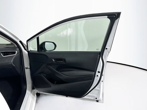 Used 2024 Toyota Corolla LE image 30