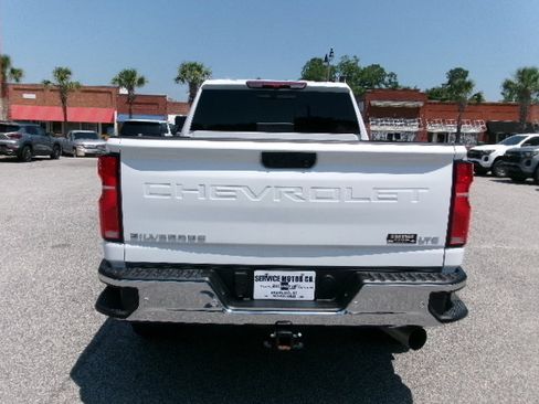 Used 2025 Chevrolet Silverado 2500 LTZ w/ LTZ Convenience Package AWD/4WD image 4