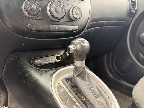 Used 2016 Kia Soul FWD image 28
