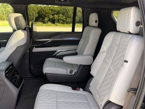 New 2026 Cadillac Escalade IQL Luxury w/ LPO, Radiant Package AWD/4WD image 28